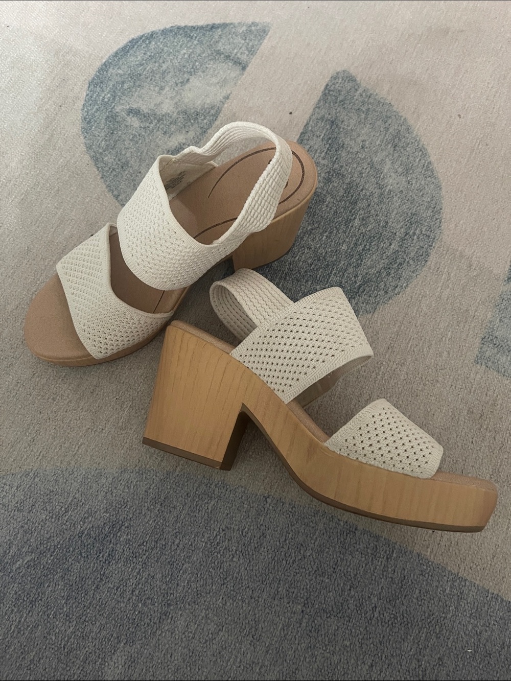 Dr. Scholl's Cream Woven Elastic Platform Sandals